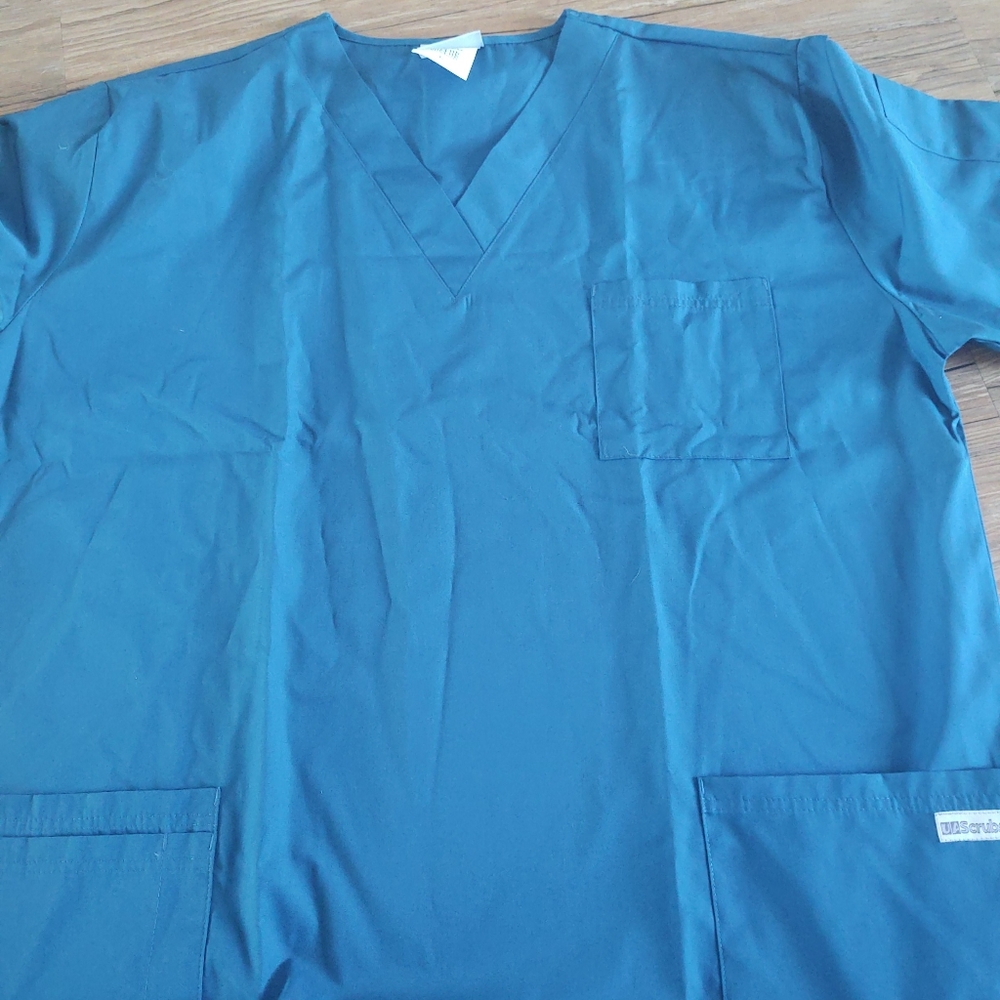 Men's V-neck scrub XL UA Scrubs